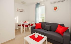 Apartment Mimoza 7 for 4